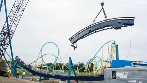SeaWorld installs tallest point of new ‘Mako’ coaster