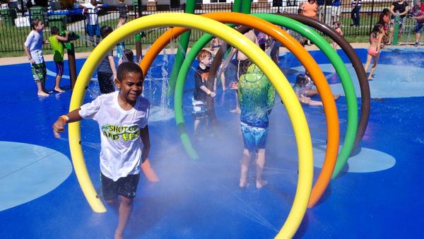 Youngsters frolic at Leesburg&#039;s new $425K Splash Pad