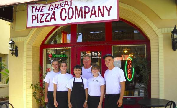 Friends, patrons offer help after Eustis pizza parlor owner injured in crash